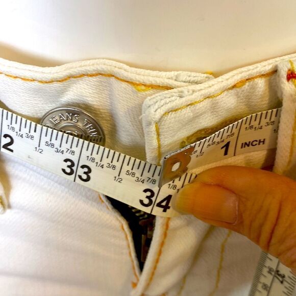 True Religion Jean Size 2 Embroidered Tan Bermuda Shorts - Picture 3 of 13